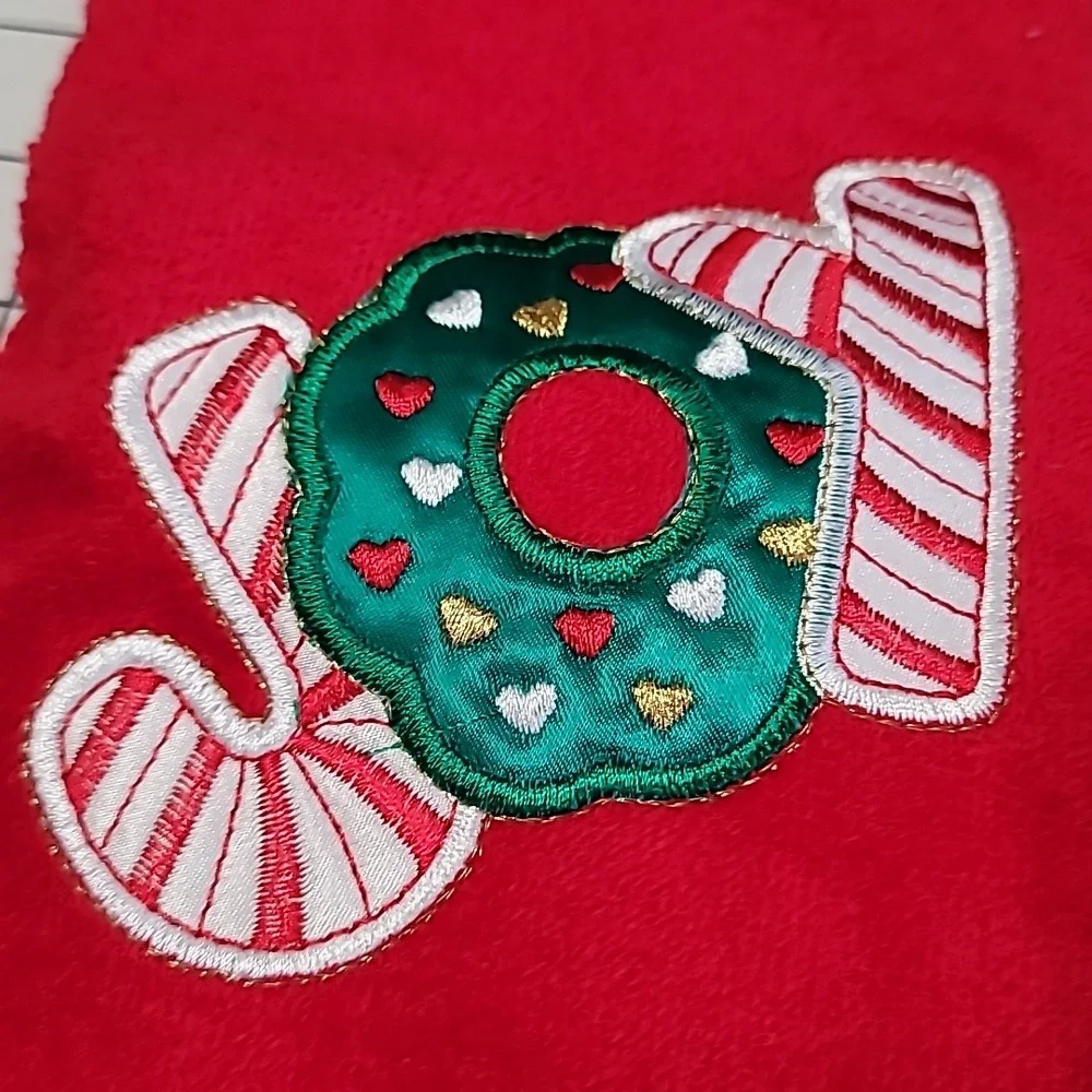 Festive Red Joy 2‎ Hand Towels and 1 Fingertip Towel Set NWT